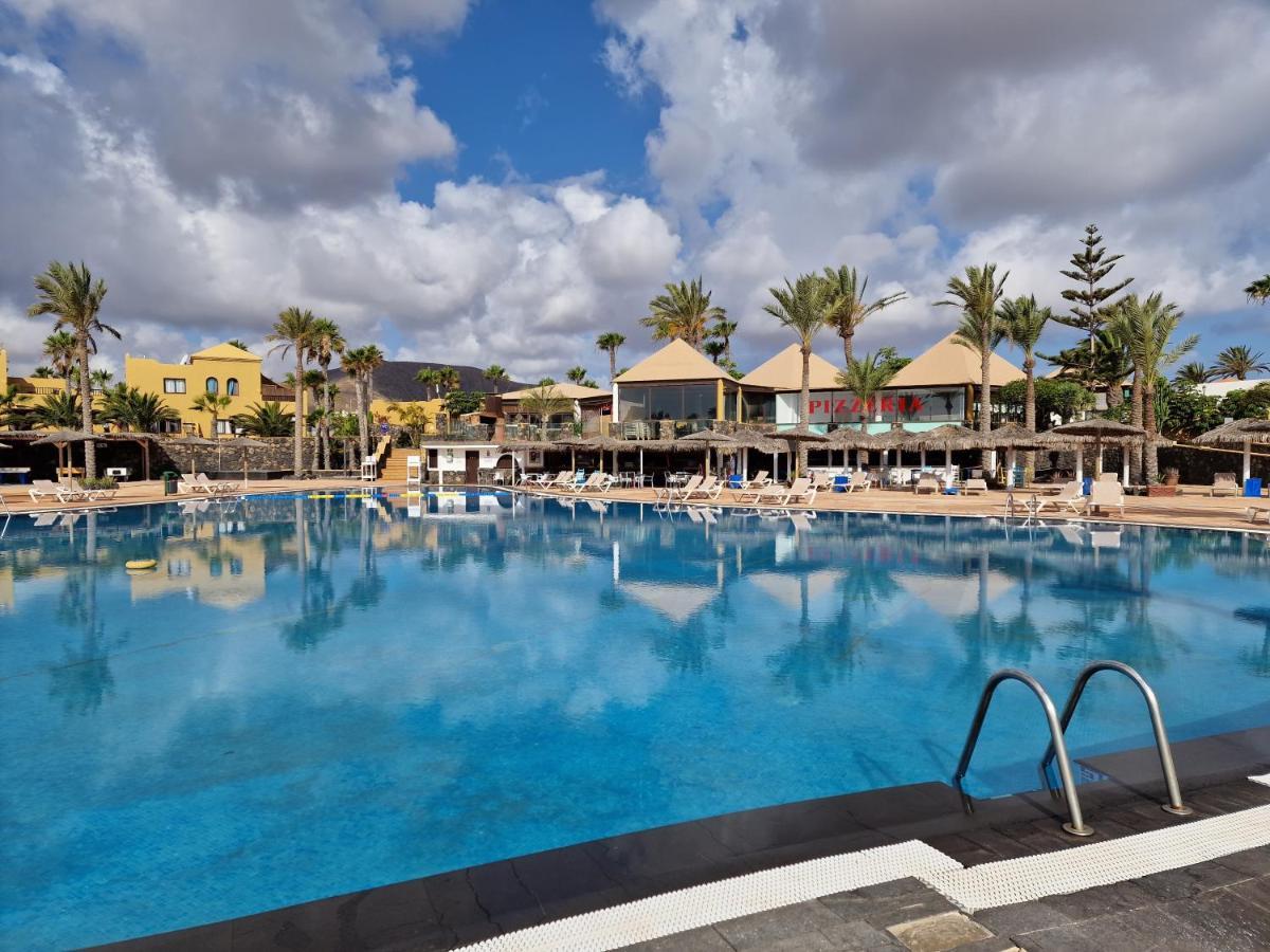 Casa Mari Y Jose Con Grandes Piscinas Y Wifi Gratis Appartement Corralejo Buitenkant foto
